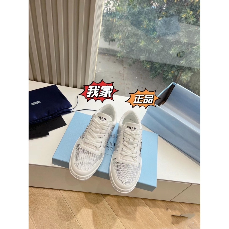 Pra*a casual shoes